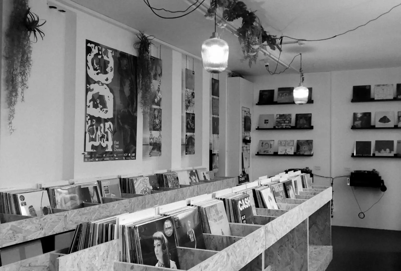 Photo en noir et blanc du shop Ablette Records